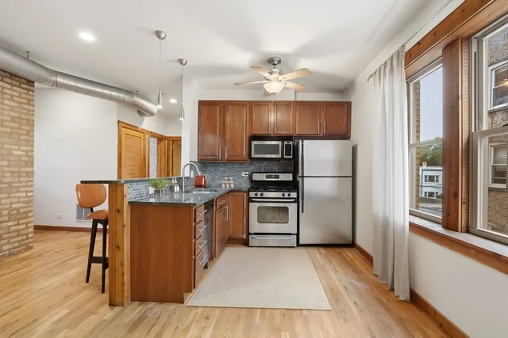 4104 North Mozart Street Chicago IL 60618