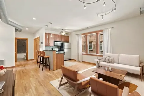 4104 North Mozart Street Chicago IL 60618