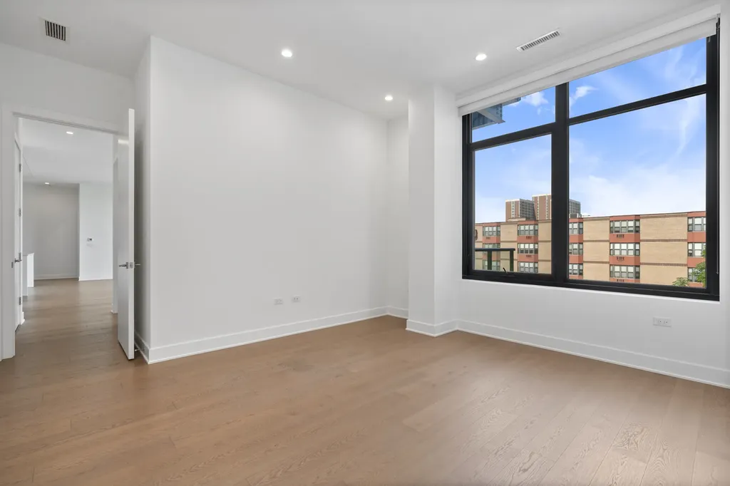 6 North Bishop Street Chicago IL 60607