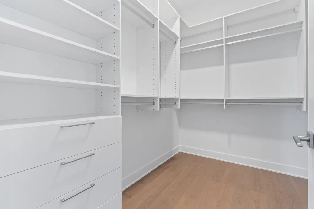 6 North Bishop Street Chicago IL 60607