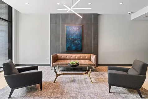 6 North Bishop Street Chicago IL 60607