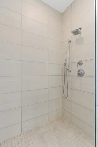 6 North Bishop Street Chicago IL 60607