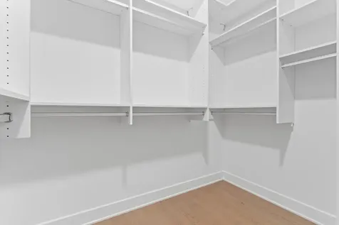 6 North Bishop Street Chicago IL 60607