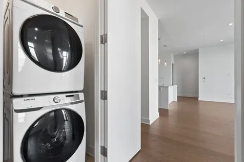 6 North Bishop Street Chicago IL 60607