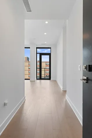 6 North Bishop Street Chicago IL 60607