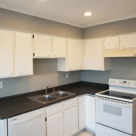 9315 Hamilton Court Des Plaines IL 60016