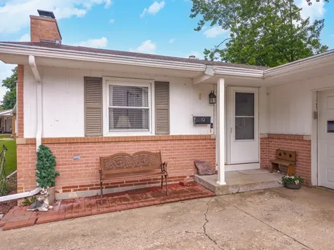 3 Manor Drive Pontiac IL 61764