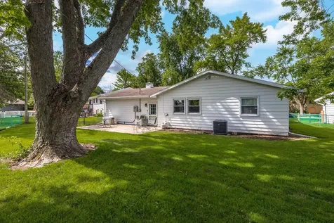 3 Manor Drive Pontiac IL 61764