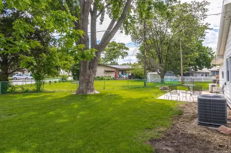 3 Manor Drive Pontiac IL 61764