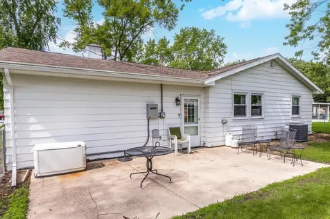 3 Manor Drive Pontiac IL 61764
