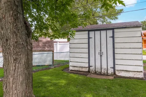 3 Manor Drive Pontiac IL 61764