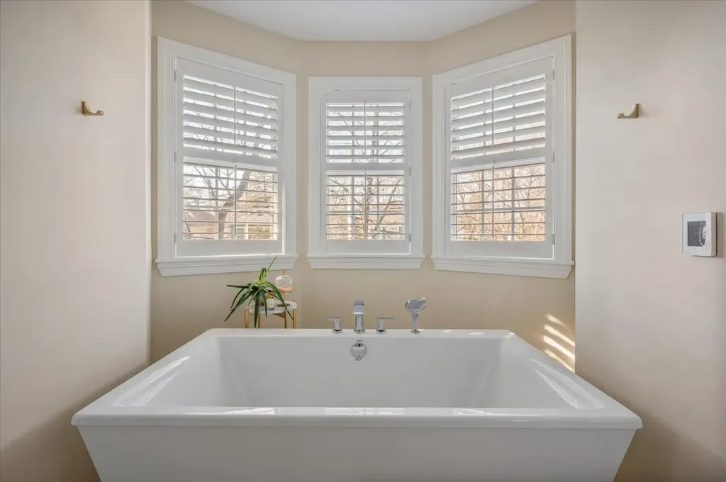 349 Gregory Avenue Wilmette IL 60091