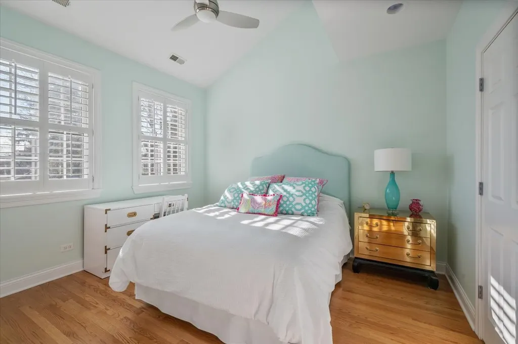 349 Gregory Avenue Wilmette IL 60091