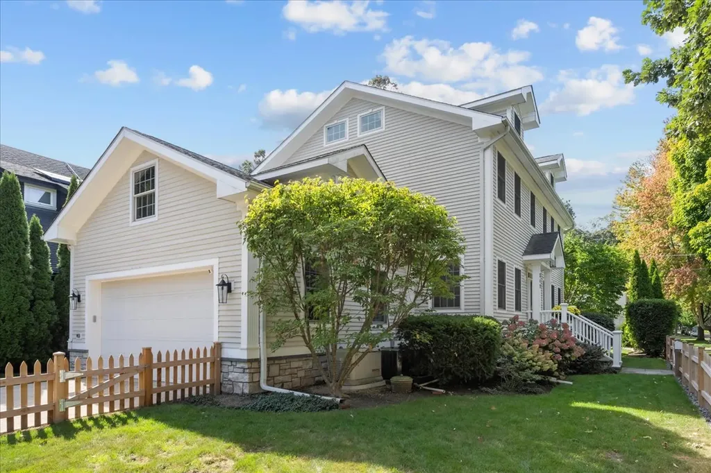 349 Gregory Avenue Wilmette IL 60091