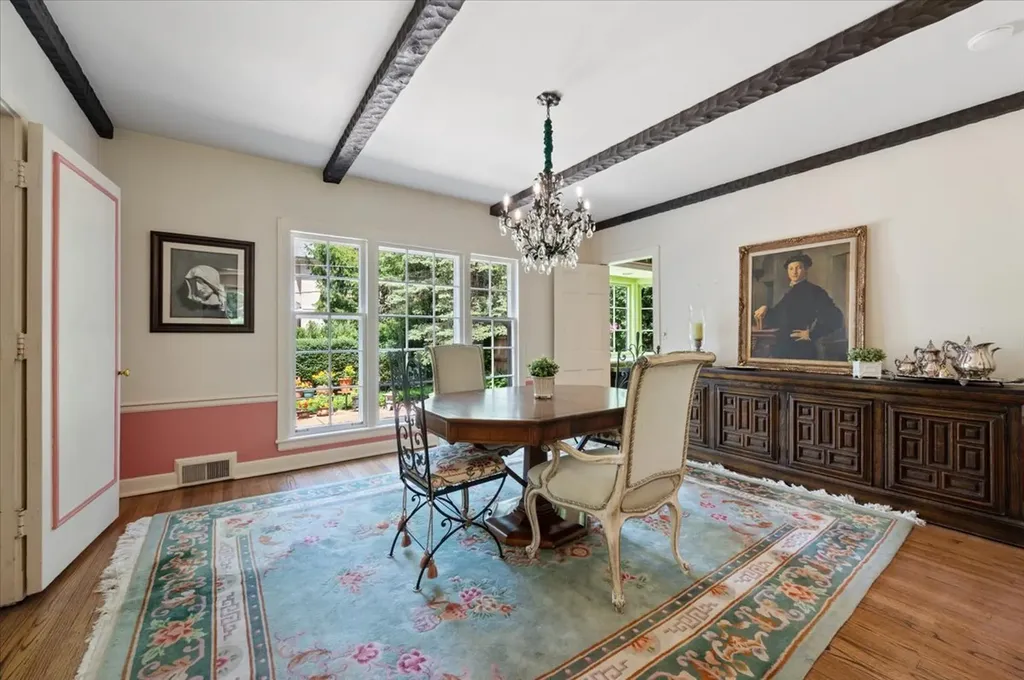 2304 Elmwood Avenue Wilmette IL 60091
