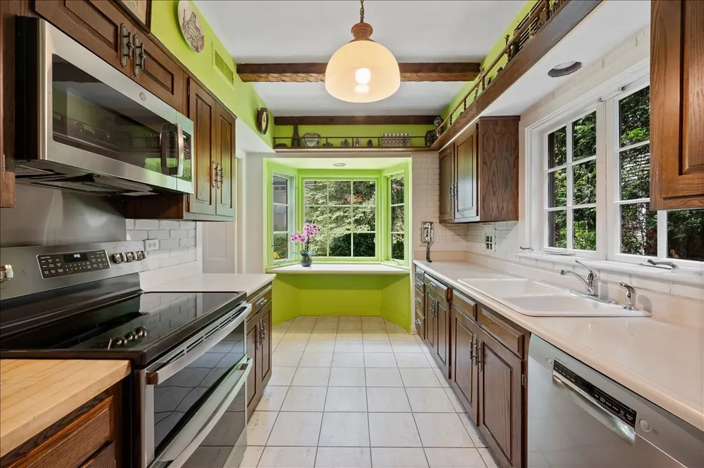 2304 Elmwood Avenue Wilmette IL 60091