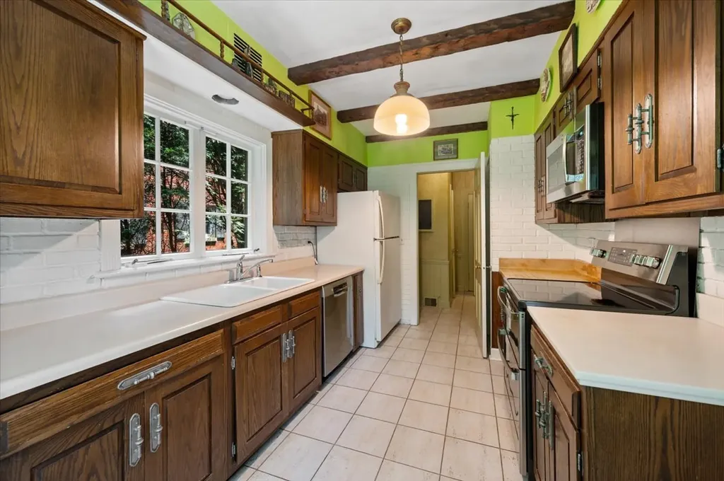 2304 Elmwood Avenue Wilmette IL 60091