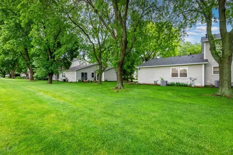 928 Colony Lake Drive Schaumburg IL 60194