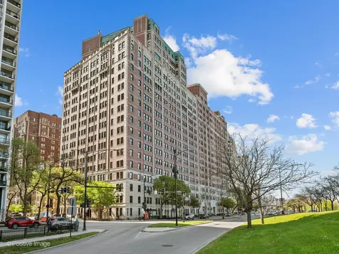 3260 North Lake Shore Drive Chicago IL 60657