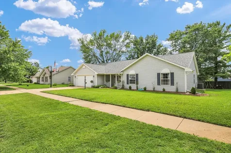 301 North Spruce Drive Mahomet IL 61853