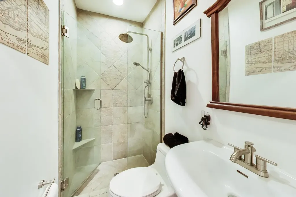 1378 North Wolcott Avenue Chicago IL 60622