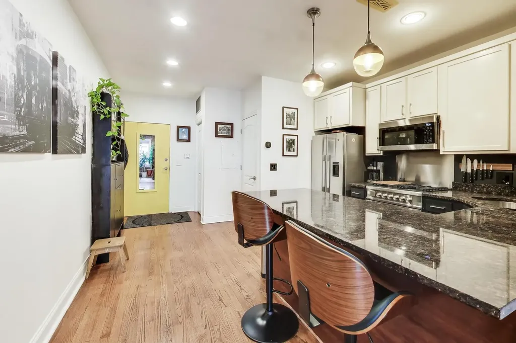 1378 North Wolcott Avenue Chicago IL 60622