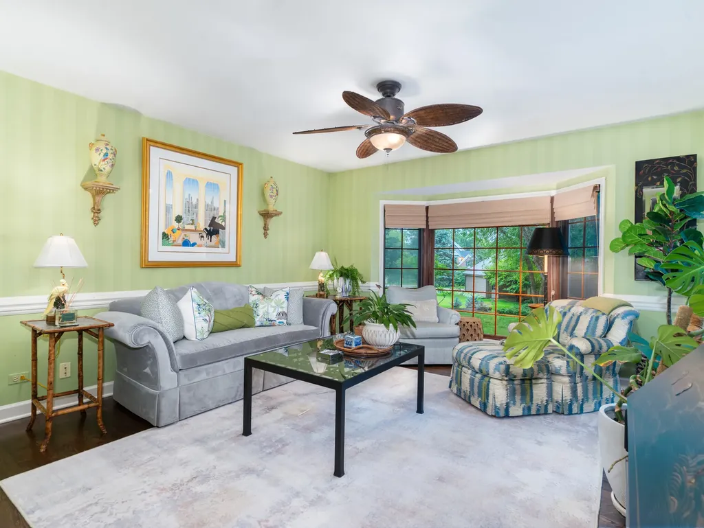 2137 Scarlet Oak Lane Lisle IL 60532