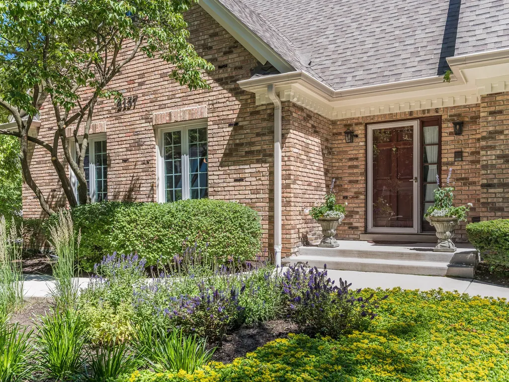 2137 Scarlet Oak Lane Lisle IL 60532