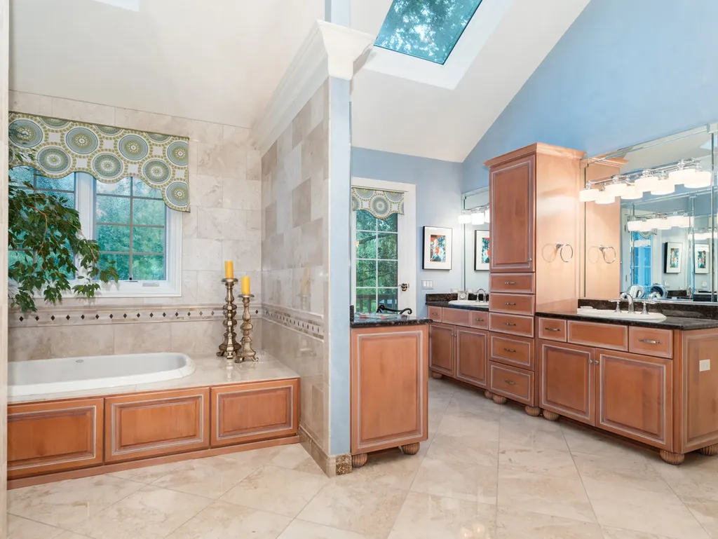 2137 Scarlet Oak Lane Lisle IL 60532
