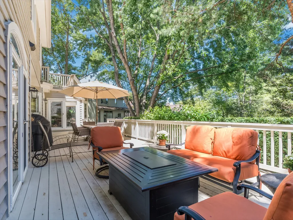 2137 Scarlet Oak Lane Lisle IL 60532