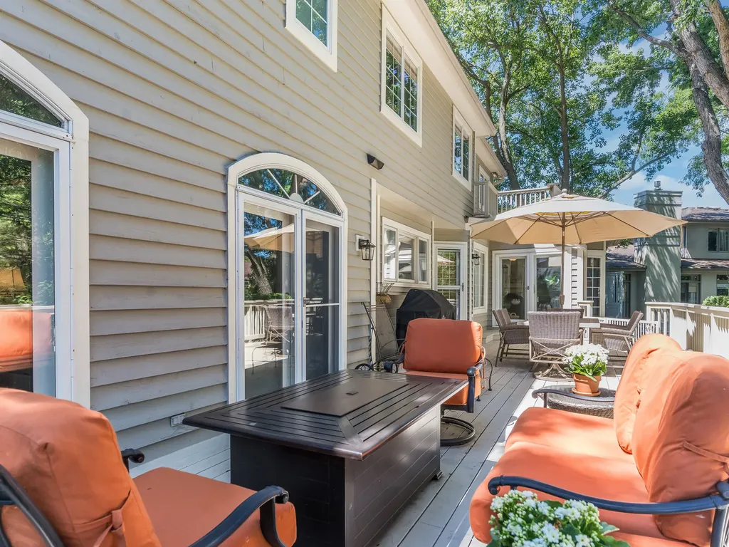 2137 Scarlet Oak Lane Lisle IL 60532