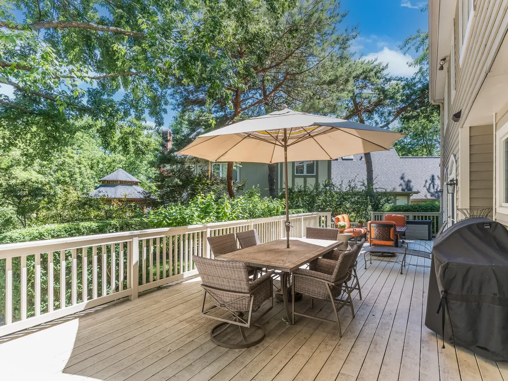 2137 Scarlet Oak Lane Lisle IL 60532