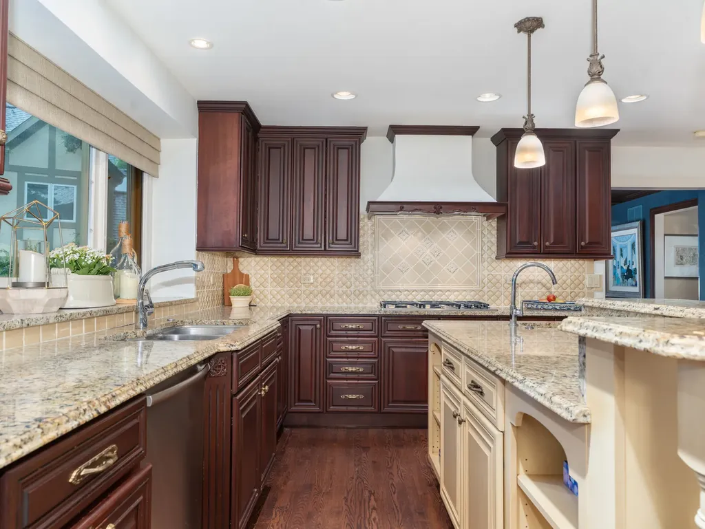 2137 Scarlet Oak Lane Lisle IL 60532