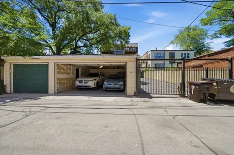 4713 North Dover Street Chicago IL 60640