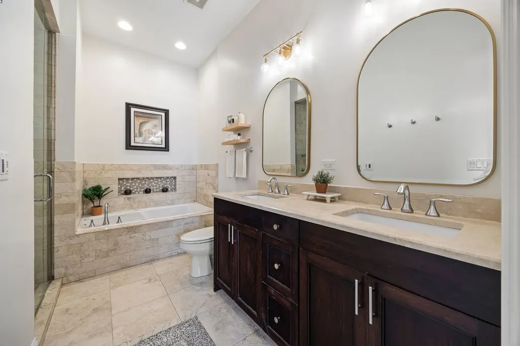 3748 North Damen Avenue Chicago IL 60618