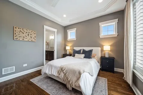 3748 North Damen Avenue Chicago IL 60618