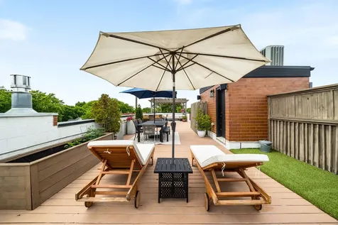 3748 North Damen Avenue Chicago IL 60618