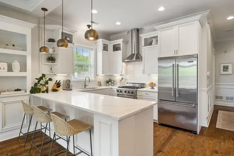 3748 North Damen Avenue Chicago IL 60618