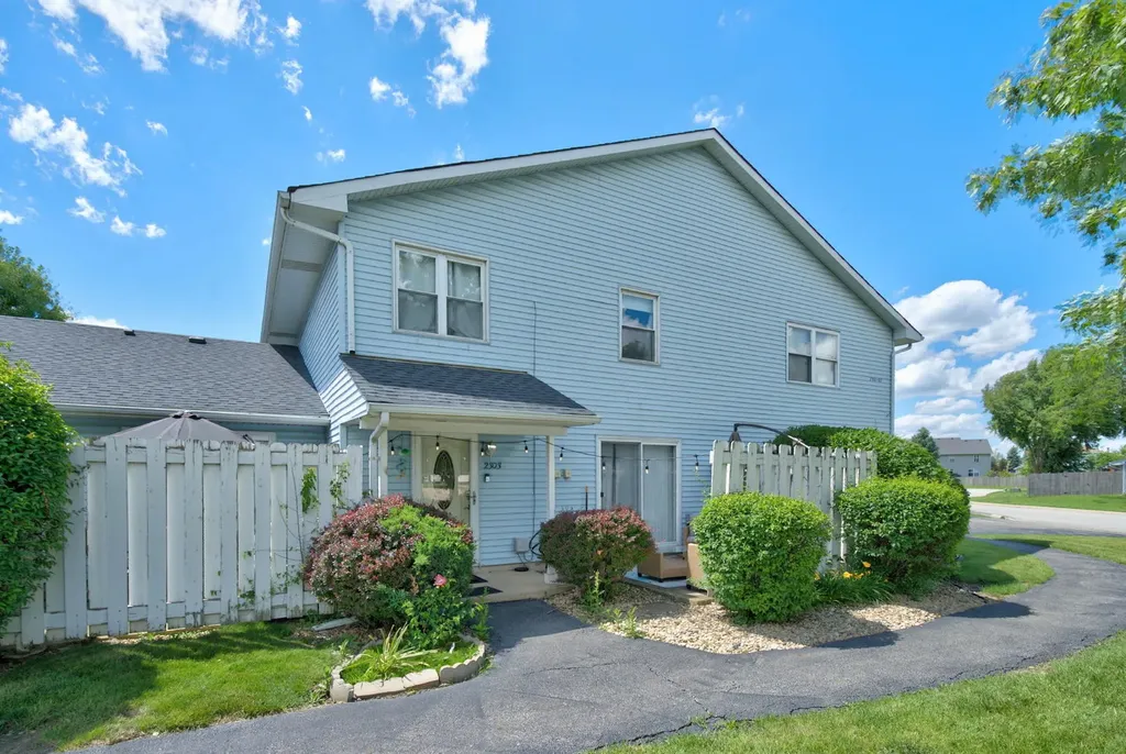2303 Aster Drive Crest Hill IL 60403