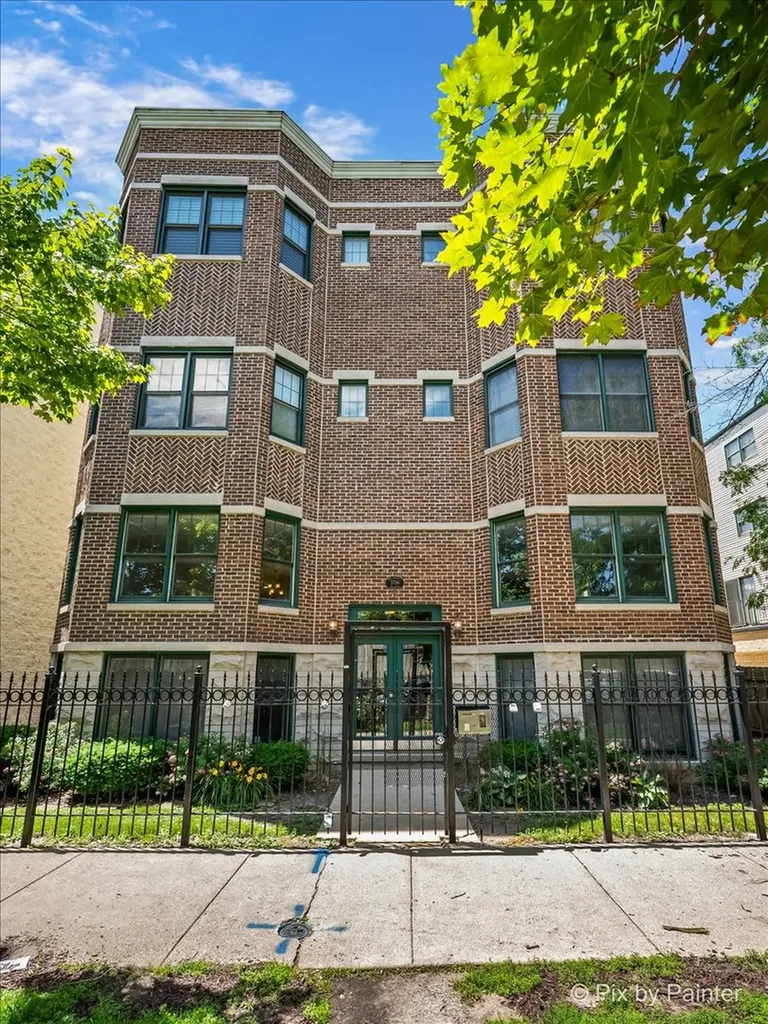 2756 North Wolcott Avenue Chicago IL 60614