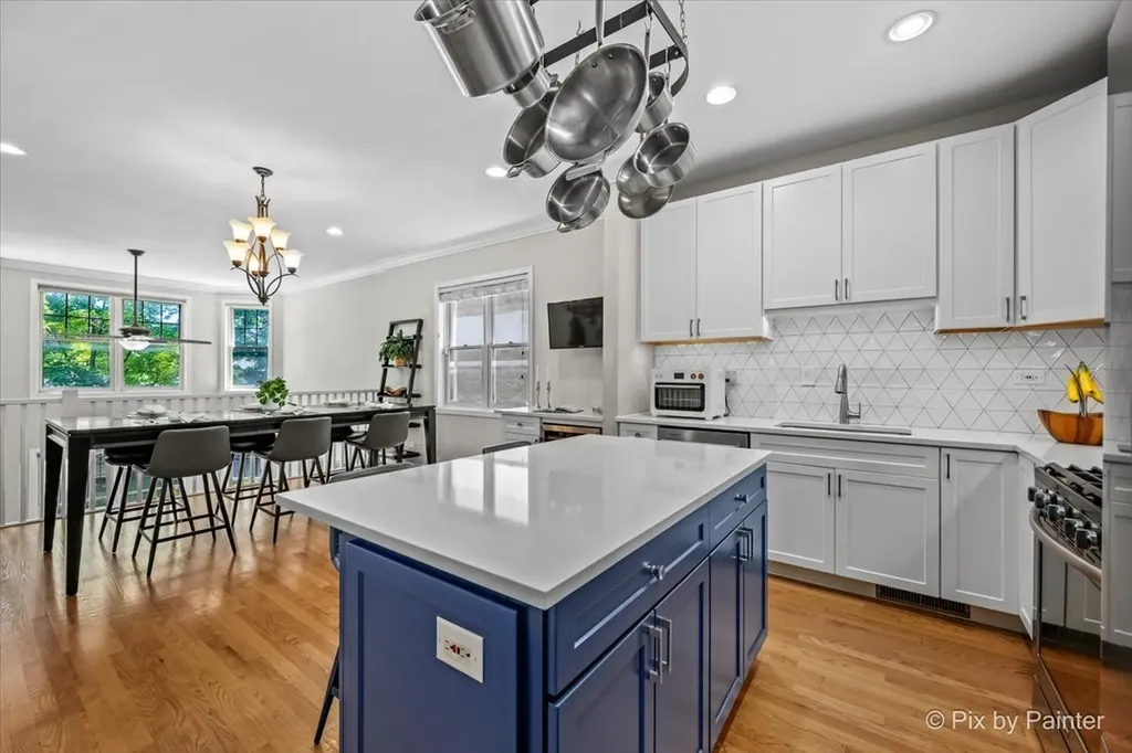 2756 North Wolcott Avenue Chicago IL 60614