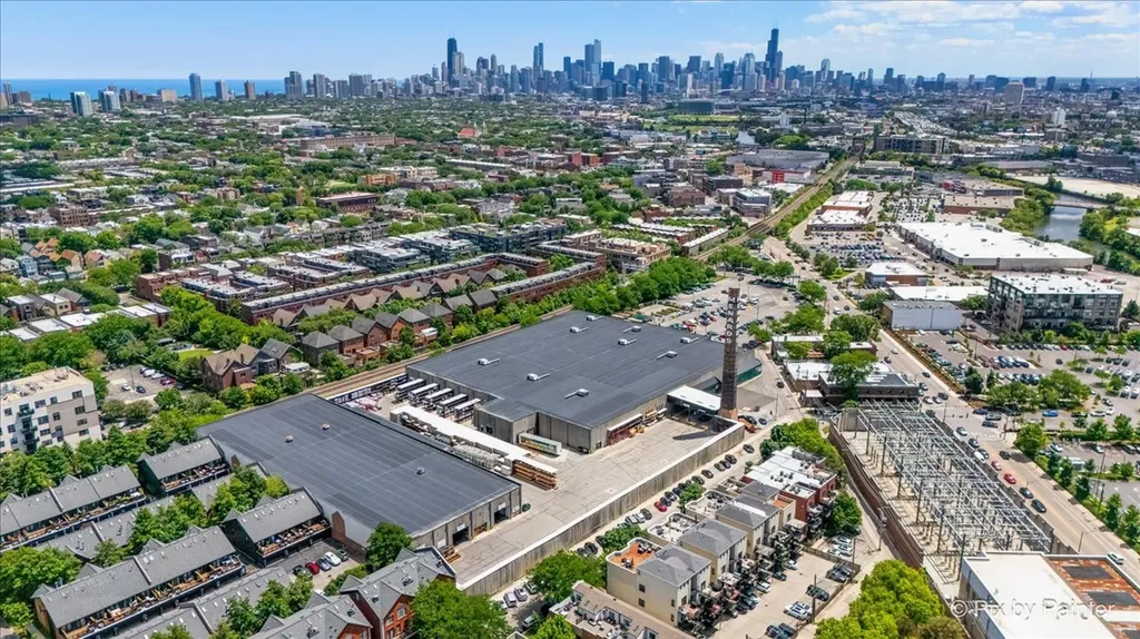 2756 North Wolcott Avenue Chicago IL 60614