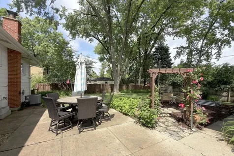 604 East Cedar Lane Mount Prospect IL 60056