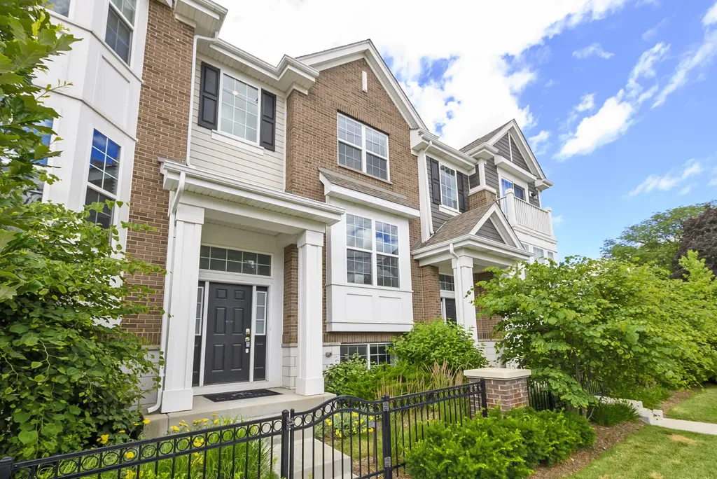 9242 143RD Street Orland Park IL 60462