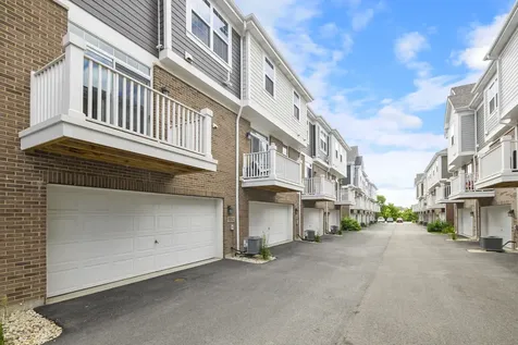 9242 143RD Street Orland Park IL 60462