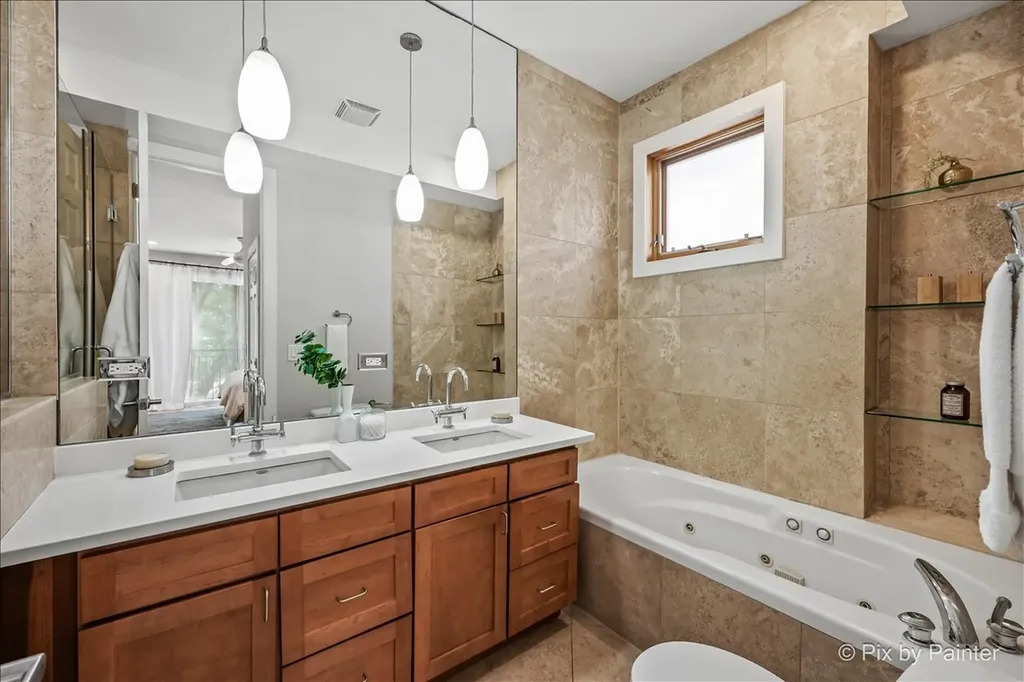 920 North Wood Street Chicago IL 60622