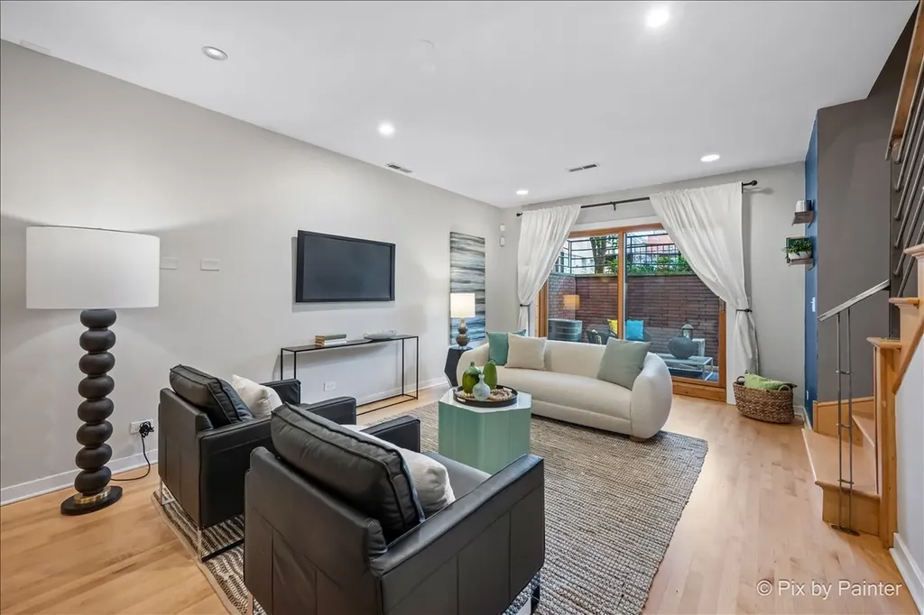920 North Wood Street Chicago IL 60622