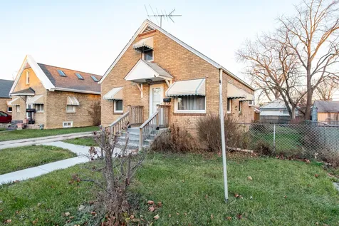 49 South Lewis Avenue Waukegan IL 60085