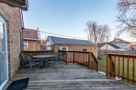 49 South Lewis Avenue Waukegan IL 60085