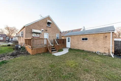49 South Lewis Avenue Waukegan IL 60085